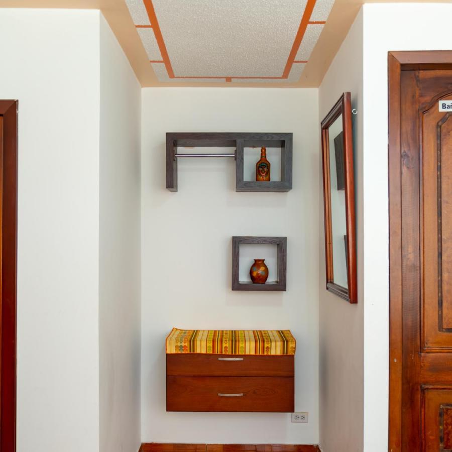 Mashy'S Hostal Отавало Экстерьер фото