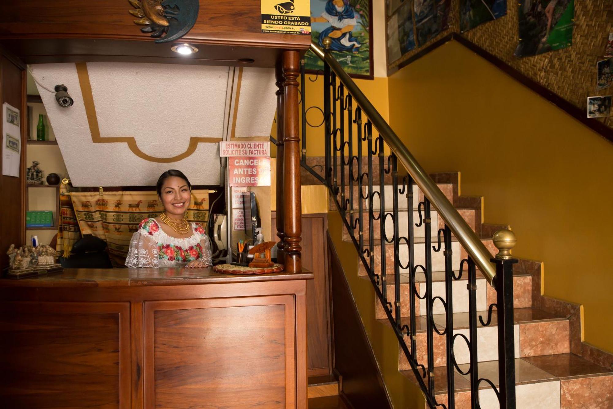 Mashy'S Hostal Отавало Экстерьер фото