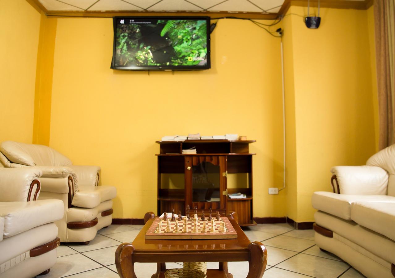 Mashy'S Hostal Отавало Экстерьер фото